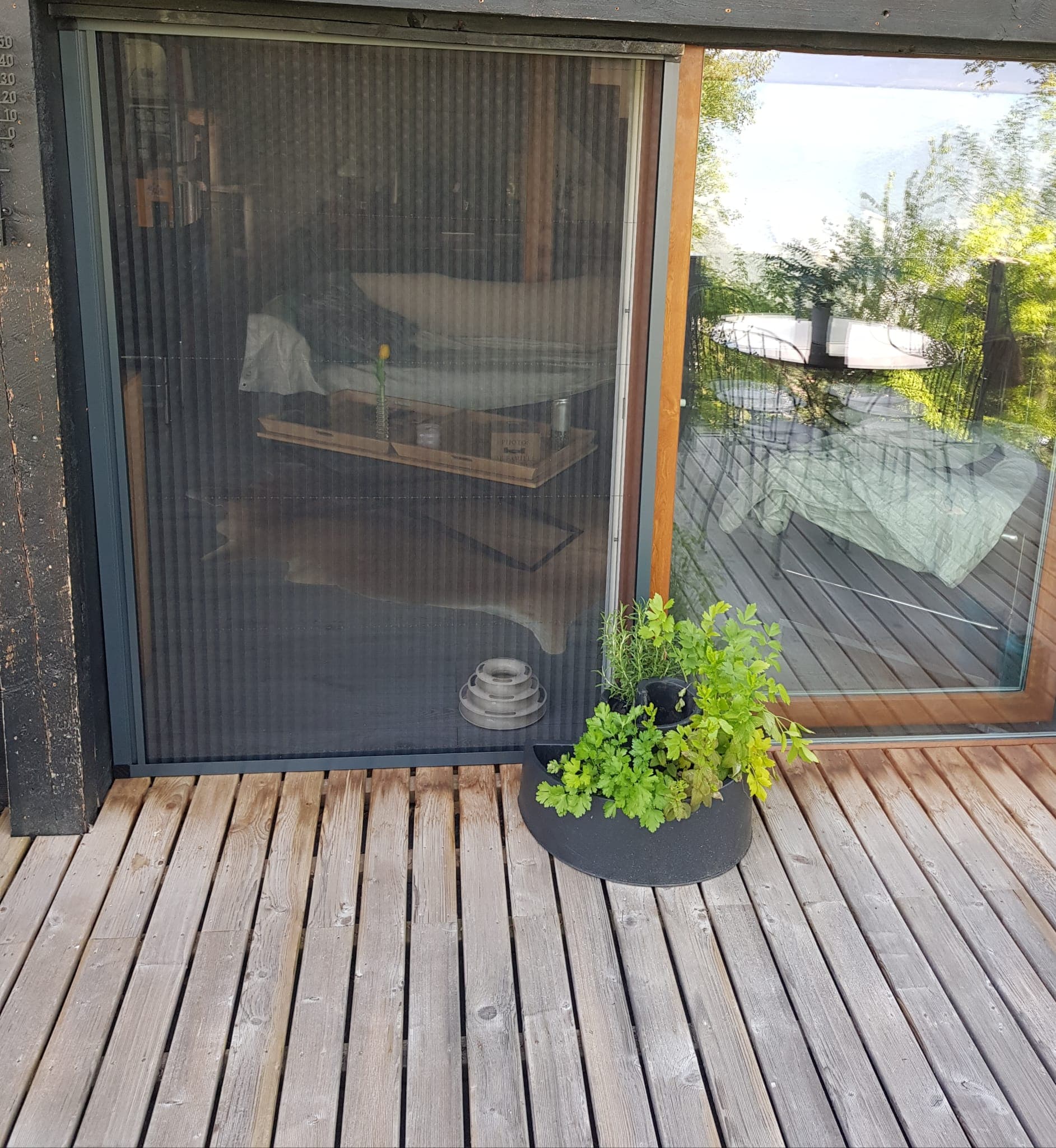 Changements des fenêtres dans un chalet — Mayens de Sion