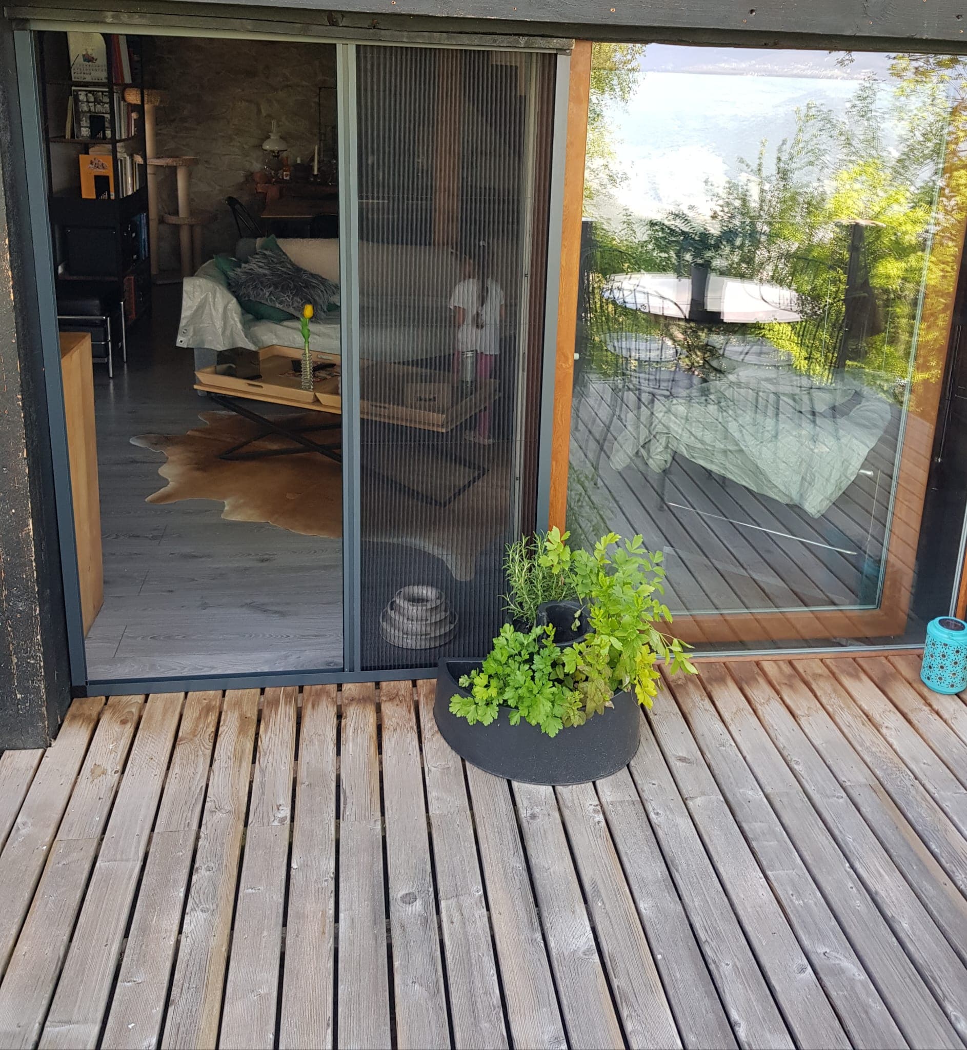 Changements des fenêtres dans un chalet — Mayens de Sion